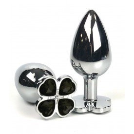 Серебристая анальная втулка с клевером из черных кристаллов - 9 см.